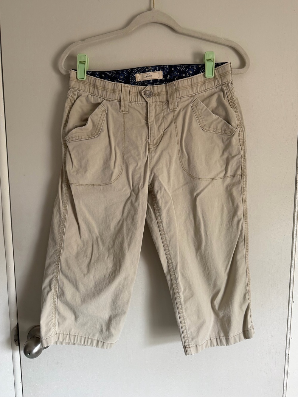 Vintage Levi’s capri pants